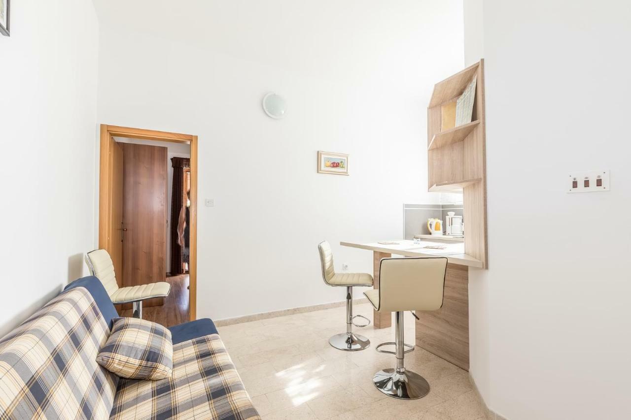 Apartments Darinka Пореч Экстерьер фото